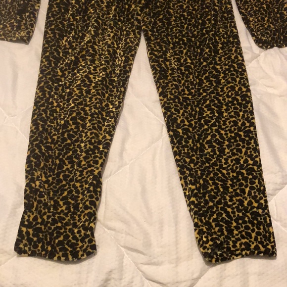 Cheetah Adult Costume - Picture 4 of 5